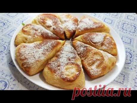 Нежные,очень мягенькие  пончики к чаю. Очень вкуные !