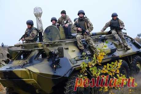 В США заявили о бессмысленности снабжения Украины оружием. Поставки нового вооружения и техники Украине со стороны НАТО не помогут изменить ход конфликта, несмотря на ожидания Запада и Киева. О бессмысленности снабжения Киева оружием высказался подполковник армии США Дэниел Дэвис в материале для 19FortyFive. Однако изучение этого оружия должно умерить ожидания, отметил он.