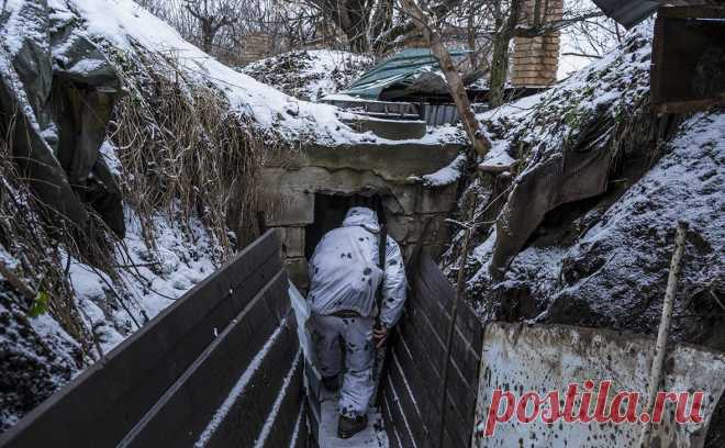 Зеленский подписал закон о добровольном возвращении дезертиров в ВСУ. Военнослужащие, ушедшие в самоволку или дезертировавшие из ВСУ, должны добровольно вернуться на службу до 1 января 2025 года. В таком случае они не лишатся всех выплат и довольствия, следует из закона