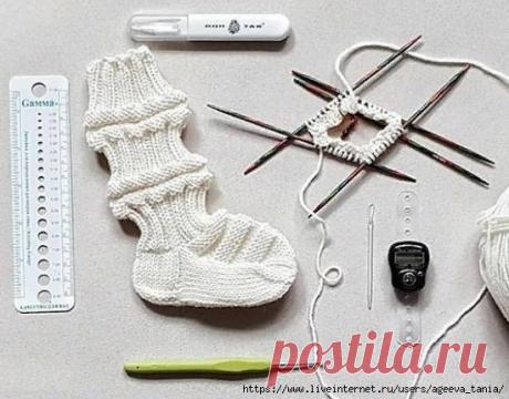 Детские носочки спицами.