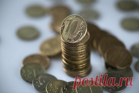 Названа самая недооцененная валюта стран G20. Рубль в начале осени стал самой недооцененной валютой среди стран G20, следует из расчетов РИА Новости. Курс рубля по паритету покупательной способности втрое ниже текущего курса и составляет 32,07 за один доллар. Индонезийская рупия находится на втором месте. Топ-3 замыкает ЮАР.