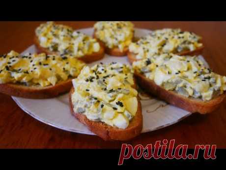 Бутерброды на скорую руку с яйцом и солёным огурцом