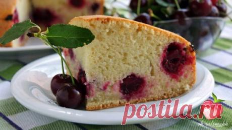 Пирог с вишней  на минералке