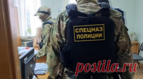 ФСБ задержала россиянку, по заданию СБУ собиравшую информацию для подготовки теракта. ФСБ задержала в Угличе Ярославской области женщину, которая собирала для СБУ информацию об объектах критической инфраструктуры. По сообщению ведомства, все полученные данные были нужны для подготовки теракта. У россиянки изъяли телефон, где обнаружили переписку с украинским координатором с обсуждением планируемого преступления. Читать далее