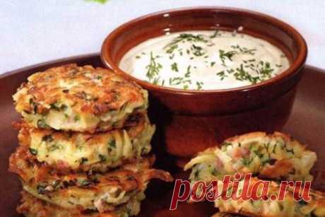 ДРАНИКИ С ВЕТЧИНОЙ, СЫРОМ И ЗЕЛЕНЬЮ » Ресторатор