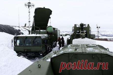 В Петербурге против дрона впервые применили С-400 «Триумф». В США его называли самым смертоносным оружием. Против беспилотного летательного аппарата в петербургском Колпино впервые применили зенитно-ракетный комплекс С-400 «Триумф». Дрон был подбит в 4:20 над Колпино, в 4:50 он упал на территории компании «Невский лазут» на Глухоозерском шоссе. От него загорелись цистерны, возгорание было ликвидировано.