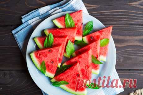 20 изумительных блюд, которые можно приготовить из арбуза - KitchenMag.ru