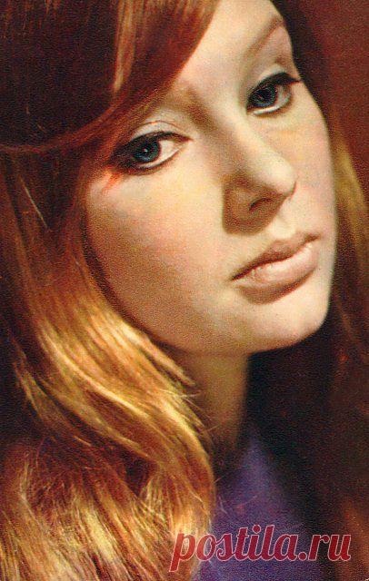 Людмила Савельева.