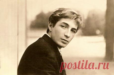 Юрий Каморный
- 8 августа, 1944
• 27 ноября 1981