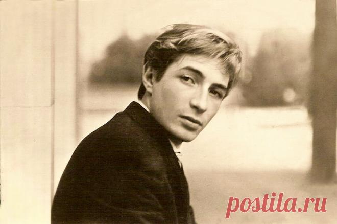 Юрий Каморный
- 8 августа, 1944
 • 27 ноября 1981