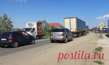 Фуры в Крыму будут ездить в объезд, чтобы не мешать туристическому потоку. | Крым сегодня. | Яндекс Дзен