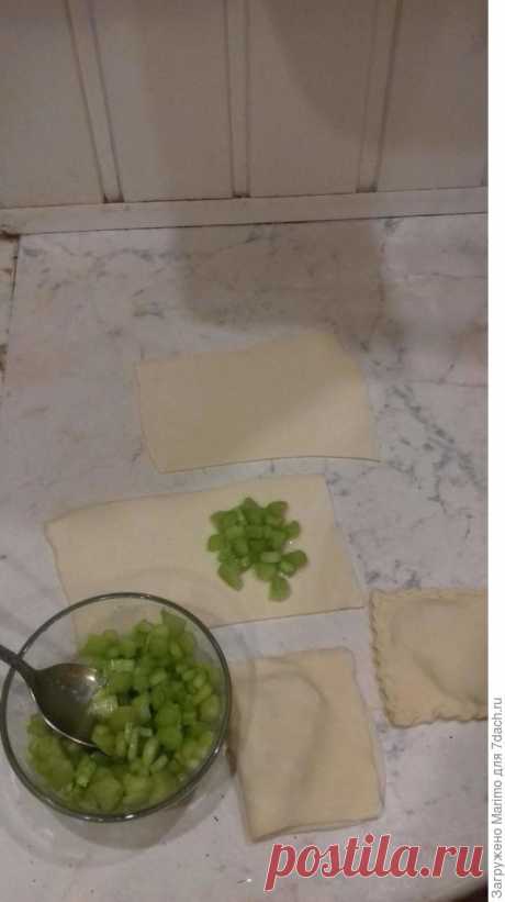 ...Ну и фрукт этот ревень