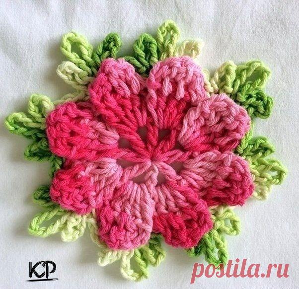 ​Красивый вязаный цветок