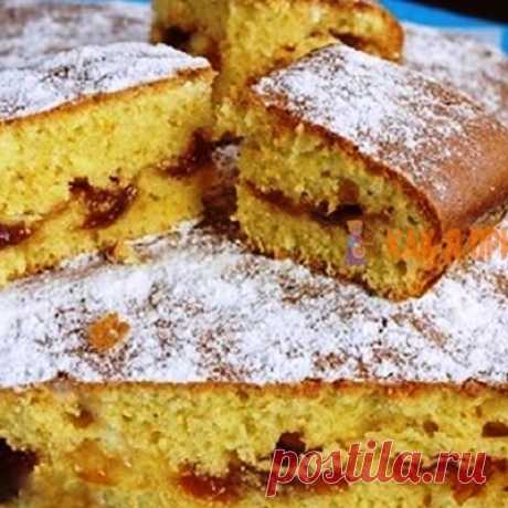 Воздушный пирог на скорую руку: безумно вкусный и не стыдно к праздничному столу поставить