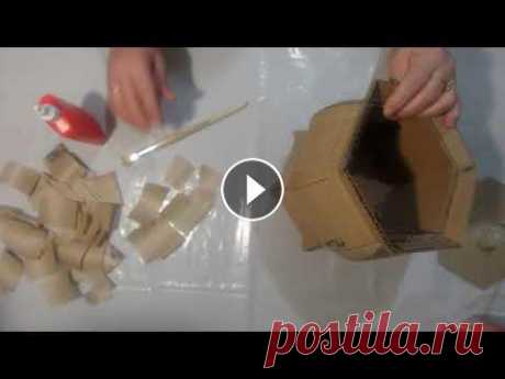 DIY CARDBOARD BOX ШКАТУЛКА-ЛАРЕЦ ИЗ КАРТОНА СВОИМИ РУКАМИ. ТВОРЧЕСКИЕ ИДЕИ Ларец из картона. Внутри обклеила золотинками от сигаретных пачек. На боковые стеночки ларца наклеила вырезанные из виниловых обоев цветы....