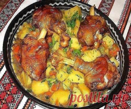 25 рецептов. Готовим второе:
1. Вкусный домашний гуляш

2. Венгерский гуляш

3. Белая фасоль в томатном соусе с "Охотничьими" колбасками

4. Бешбармак

5. Гусиное жаркое

6. Плов на сковороде со свининой

7. Рис с курицей

8. Узбекский плов
9. Быстрый обед

10. Вкуснейший плов

11. Плов с говядиной

12. Картофельное пюре может быть очень разнообразным блюдом

13. Азу по-татарски 

14. Мясо с грибами под нежной, хрустящей корочкой

15. Плов по-узбекски

16. Плов по-татарски...