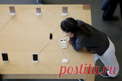 Дорогие смартфоны стали резко популярны. Продажи дорогих смартфонов в 2021 году достигли рекордного показателя за всю историю ведения статистики. Специалисты аналитической фирмы выяснили, что в 2021 году глобальные продажи смартфонов премиум-класса резко выросли на 24 процента в годовом исчислении. На данный сегмент пришлось 27 процентов мировых продаж.