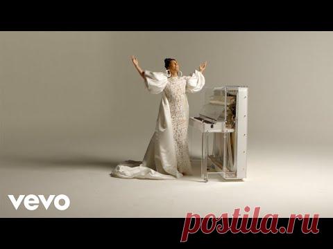 Скачать клип Alicia Keys - Lifeline (OST The Color Purple 2023) бесплатно