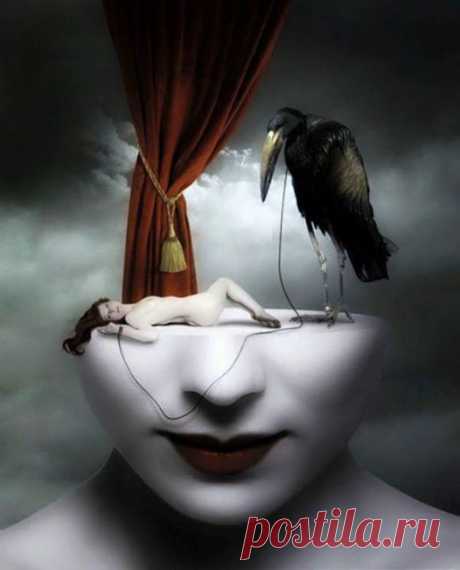 Повседневный опыт человека пестрит ошибками. Вот почему его жизнь исковеркана и испорчена. Из-за неправильных мыслей люди сыплют соль на раны друг друга.
Лед враждебности замораживает их сердца. Люди привязаны друг к другу всеми мыслимыми узами: узами кровного родства, узами гордыни, страха, надежды, наживы, вожделения, ненависти, восхищения, узами обстоятельств, - но только не узами духовной любви. И все это из-за неправильных мыслей.
Свами Шивананда