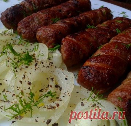 ЧЕВАПЧИЧИ В БЕКОНЕ ПО-СЕРБСКИ.