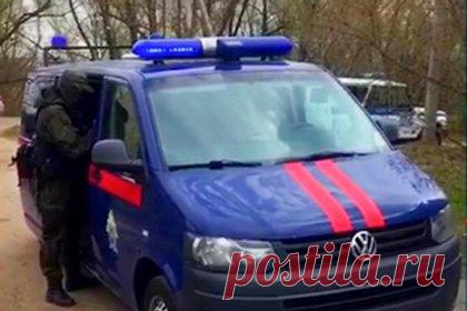 Следователи обнаружили под Рязанью тело пропавшей больше года назад россиянки. В Рязанской области следователи обнаружили тело пропавшей год назад 26-летней Елены Логуновой, по подозрению в убийстве которой был задержан ее супруг. Мать Логуновой заявила, что тело было найдено в Спасском районе. «Завтра мне покажут золотые украшения, принадлежат ли они моей дочери», — добавила россиянка.