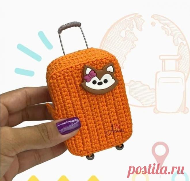 Чемодан для игрушек крючком. Амигуруми схемы и описания. Автор: Amanita Crochet | IRINELY.ART