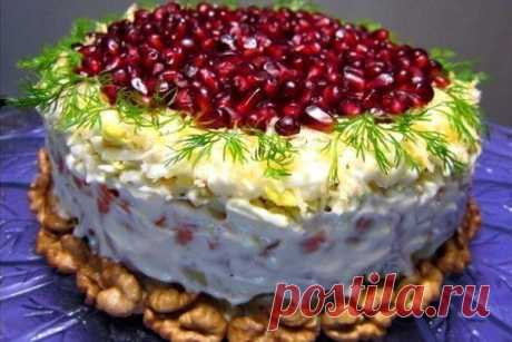 Рецепт: Салат "Kраcная шапoчка"