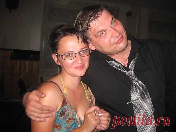 Что сейчас у меня в душе? - тишинаааа и пепелище.... Нет, это не значит, что у меня нет никаких эмоций, это значит, что я внутри сейчас просто горю синим пламенем какого-то круга ада.и все... и просто все... Ну и извечные вопросы самому к себе, к тебе, вот только ответов на них нет. может я просто вижу только одну сторону медали, но укажи мне на другую сторону...