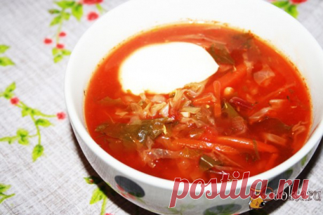 Борщ (диета №5) Борщ (диета №5) получается ароматным, вкусным и легким, такое первое блюдо понравится даже тем, кто не придерживается диеты, в этом случае, кстати, его можно употреблять и в холодном виде, а так - еще вкуснее. Напомню, что по диете №5 нельзя варить первые блюда на мясных бульонах, поэтому, если вы хотите не постный борщ, то отдельно сварите нежирный сорт мяса и добавьте его в борщ уже в готовом виде без добавления бульона, в котором варилось мясо! Согласно диете№5 в блюда можно…