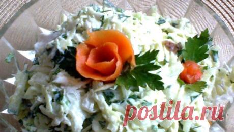 Чеснок, немного о нем и рецепты с чесноком
Чеснок — травянистое многолетнее растение относится к семейству Луковых, он популярен у многих народов, используется как в кулинарии, так и в медицине. Чеснок обладает острым вкусом, резким запахом. Употребляют в пищу все части растения, но в основном луковицы, которые состоят из долек. Дольки служат посевным материалом.

Существует много рецептов блюд с чесноком. На кухне он так же популярен, как лук и придает блюдам особый вкус ...