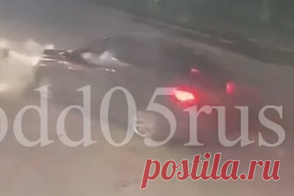 Иномарка на скорости снесла россиянку с младенцем на руках и попала на видео