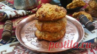 Полезное и вкусное тыквенное печенье без глютена и сахара Хотите похудеть, питаться здоровой пищей, но не можете отказаться от сладостей? Выход есть — выпечка без сахара, муки и молока, например, тыквенное печенье без глютена и сахара.