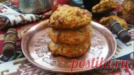 Полезное и вкусное тыквенное печенье без глютена и сахара Хотите похудеть, питаться здоровой пищей, но не можете отказаться от сладостей? Выход есть — выпечка без сахара, муки и молока, например, тыквенное печенье без глютена и сахара.