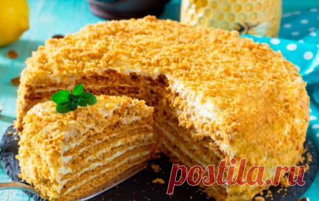 Медовый торт "Пчелка"
Мягкий, нежный, воздушный тортик. Готовить его очень просто и быстро.

Тесто:
2 яйца
50 г маргарина
70 г сахара
2 ст.л. меда
0, 5 ч.л. гашеной соды
2 ст.л. какао-порошка
1, 5 ст. муки

Заварной крем:
400 мл молока
1 яйцо
4 ст.л. сахара
2 ст.л. муки
Ванилин
50 г сливочного масла

Приготовление:
Яйца хорошо перемешать с сахаром, добавить растопленный маргарин и мед. Отдельно смешаем просеянную муку, какао и соду.
Добавим сухие ингредиенты к яйцам, замес...