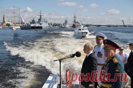 30-7-23-Главный военно-морской парад - Коммерсантъ