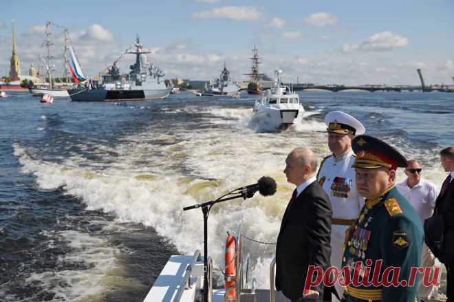 30-7-23-Главный военно-морской парад - Коммерсантъ