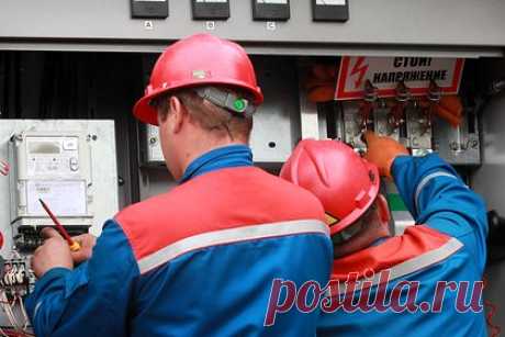 Россиян предупредили о штрафах за отсутствие умного счетчика электричества. С начала следующего года россиянам могут грозить штрафы за отсутствие умных счетчиков на электроэнергию, предупредил руководитель направления правового сопровождения споров в сфере ЖКХ и управления недвижимостью юридической группы «Яковлев и Партнеры» Сергей Сергеев.