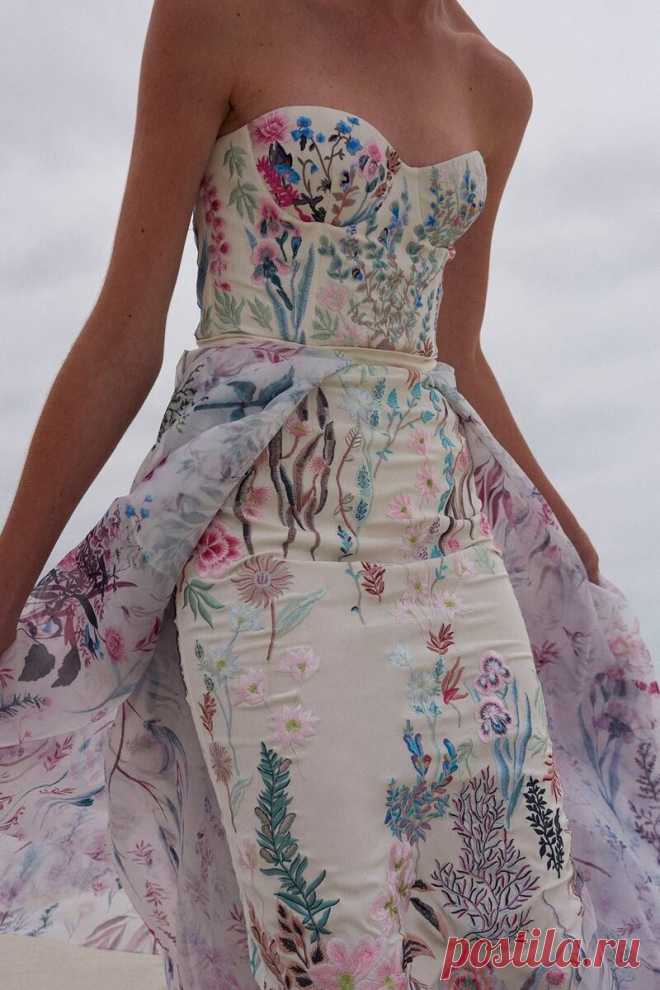 Когда хочется красоты- посмотрите эту великолепную работу вышивальщиц!  😍💐👍 #вышивка #вышивальная_школа #вышиваю #вышиваютнетолькобабушки #учусьвышивать #рукоделие #ручнаяработа #вдохновение #хобби #красота #творчество #люблювышивать
Просматривайте этот и другие пины на доске Вышивка пользователя Ольга.
Теги
Когда хочется красоты- посмотрите эту великолепную работу вышивальщиц!
Painting Искусство
🌸Вышивальные курсы🌿 on Instagram: “🍁🎃🔥 #осень #autumn #вышивканаодежде #embroidery #embroidered #e…