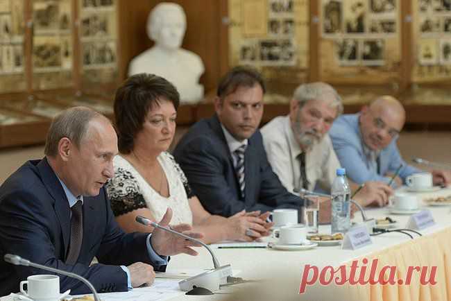 Керчь Владимира Путина пригласили в Керчь