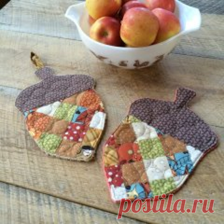 Изделия из пэчворка могут быть не только красивыми, но и полезными!😊
С такими прихватками работать на кухне - одно удовольствие😏...
...#прихватки