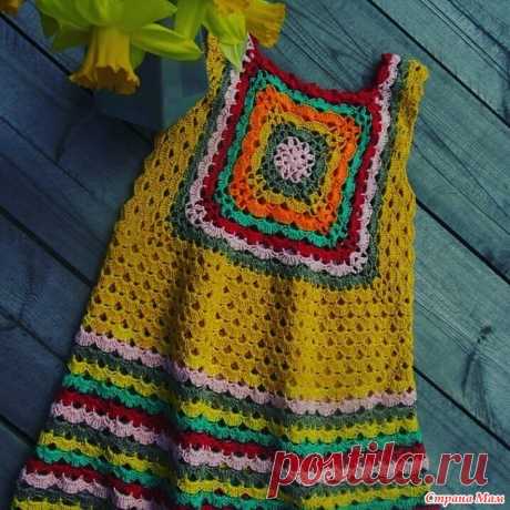 Платье-сарафан крючком для девочки Всем доброго времени суток! Хочу показать вам сарафанчик, который я связала для внучки.(на возраст 3 года)  Схема простая, моя любимая и не раз уже проверенная