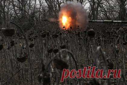 Командир ВСУ завил о вероятности окружения украинской армии в Артемовске. Украинская армия может попасть в «котел» в Артемовске (украинское название — Бахмут), как это было в Дебальцево в Донецкой народной республике (ДНР) в 2015 году. Об этом заявил командир одного из подразделений Вооруженных сил Украины (ВСУ) Денис Ярославский.