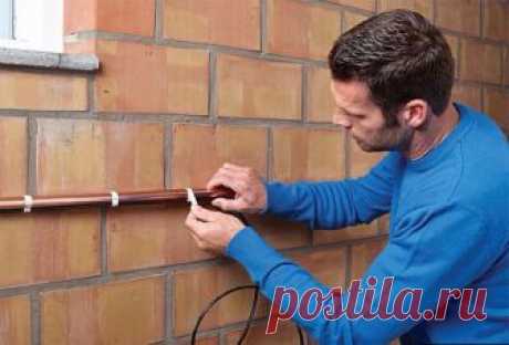 Саморегулирующийся греющий кабель для труб Сильные холода способны вывести из строя водопровод, проложенный на небольшой глубине, или проходящий по неотапливаемой части дома. Для снижения этого риска используется саморегулирующийся греющий кабель для обогрева труб, который монтируется поверх труб или прокладывается внутри водопровода. Описание устройства саморегулирующегося кабеля … Читать далее →