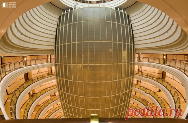 Небоскреб Jin Mao Tower в Шанхае Шанхай – замечательный и невероятно красивый город. Если вам захотелось посмотреть на него с высоты птичьего полета – вперед, к комплексу Цзинь Мао  (Jin Mao Tower, часто называют «Цзинь Мао 88»). Здание считается самым высоким в Шанхае и занимает шестое место в мире по высоте. Его...