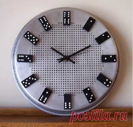 Часы домино: цифровые и сделанные своими руками Мы живем в беспокойном мире. Будильники, напоминания и оповещения сопровождают наши дни с неумолимой точностью. Мы привыкли видеть обозначение времени арабскими, реже римскими цифрами. Альтернативным ...