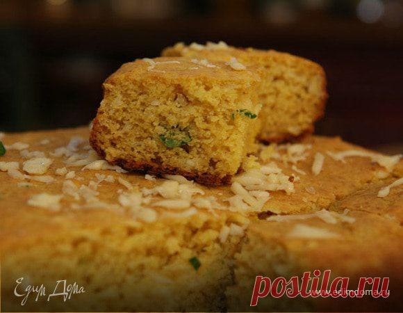 Кукурузный хлеб с сыром и перцем чили. Ингредиенты: кукурузная мука, пшеничная мука, маасдам Если не найдете в продаже кукурузную муку, измельчите кукурузную крупу.