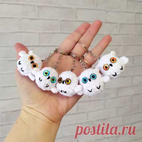 PDF Совёнок крючком. FREE crochet pattern; Аmigurumi toy patterns. Амигуруми схемы и описания на русском. Вязаные игрушки и поделки своими руками #amimore - плюшевая сова, маленький совёнок из плюшевой пряжи, совушка, птица, птичка.
