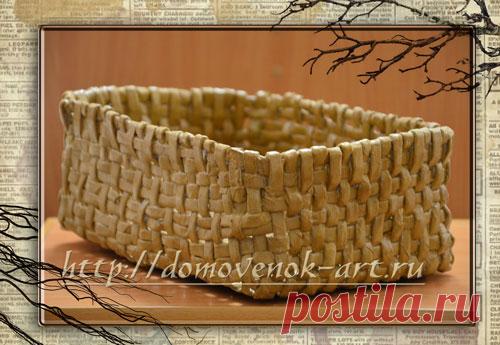 Прямоугольная корзина из бумажных или газетных трубочек