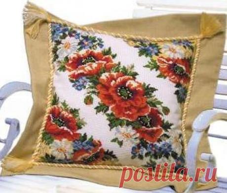 Вышивка для подушки Маки. . Бесплатные схемы для вышивки подушек |
