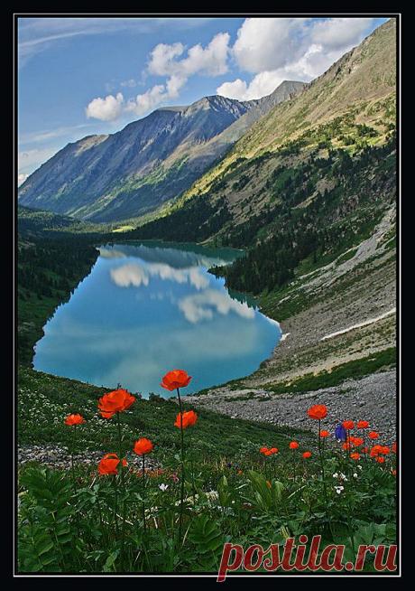 горное озеро ..